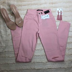 Fashion Nova -Ripped knee pink jeans -NWT Size 5